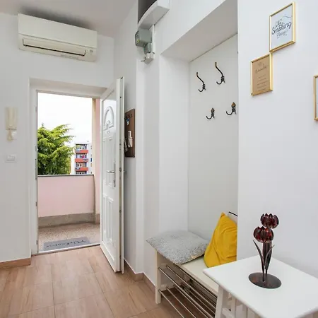 Downtown Labin Apartment Exterior photo